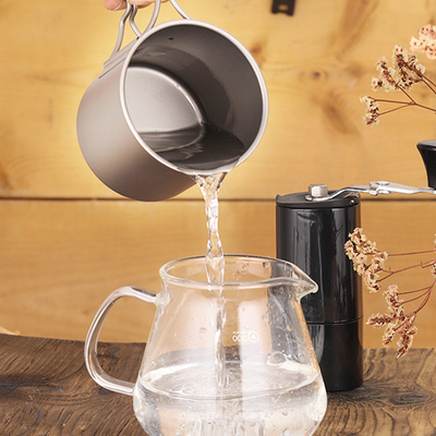 シルクスクリーンプリント キャンピングや屋外活動用のポータブルチタンカップ 350ml