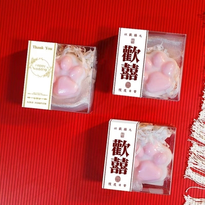 農業 市場 を 対象 に し て 手作り の 石けん を 実践 的 な 贈り物 と し て 提供 する