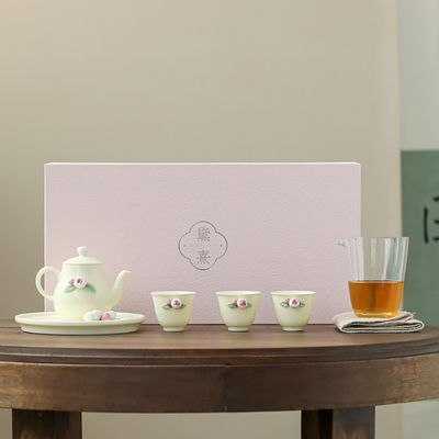 花の言語 ピンクセラミック茶セット 女の茶の時間のための完璧なプレゼント