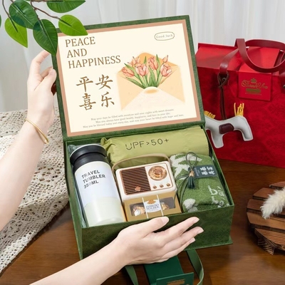 実用的な終わりの嫁娘のプレゼント 結婚式用のカスタムロゴボックス ナイッシュ 誕生日プレゼント