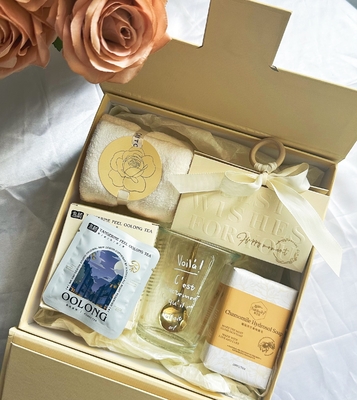 パーソナライズド 結婚式 ギフト セット タオル 石けん 水杯 ウーロン お茶 クリエイティブ キャンディボックス
